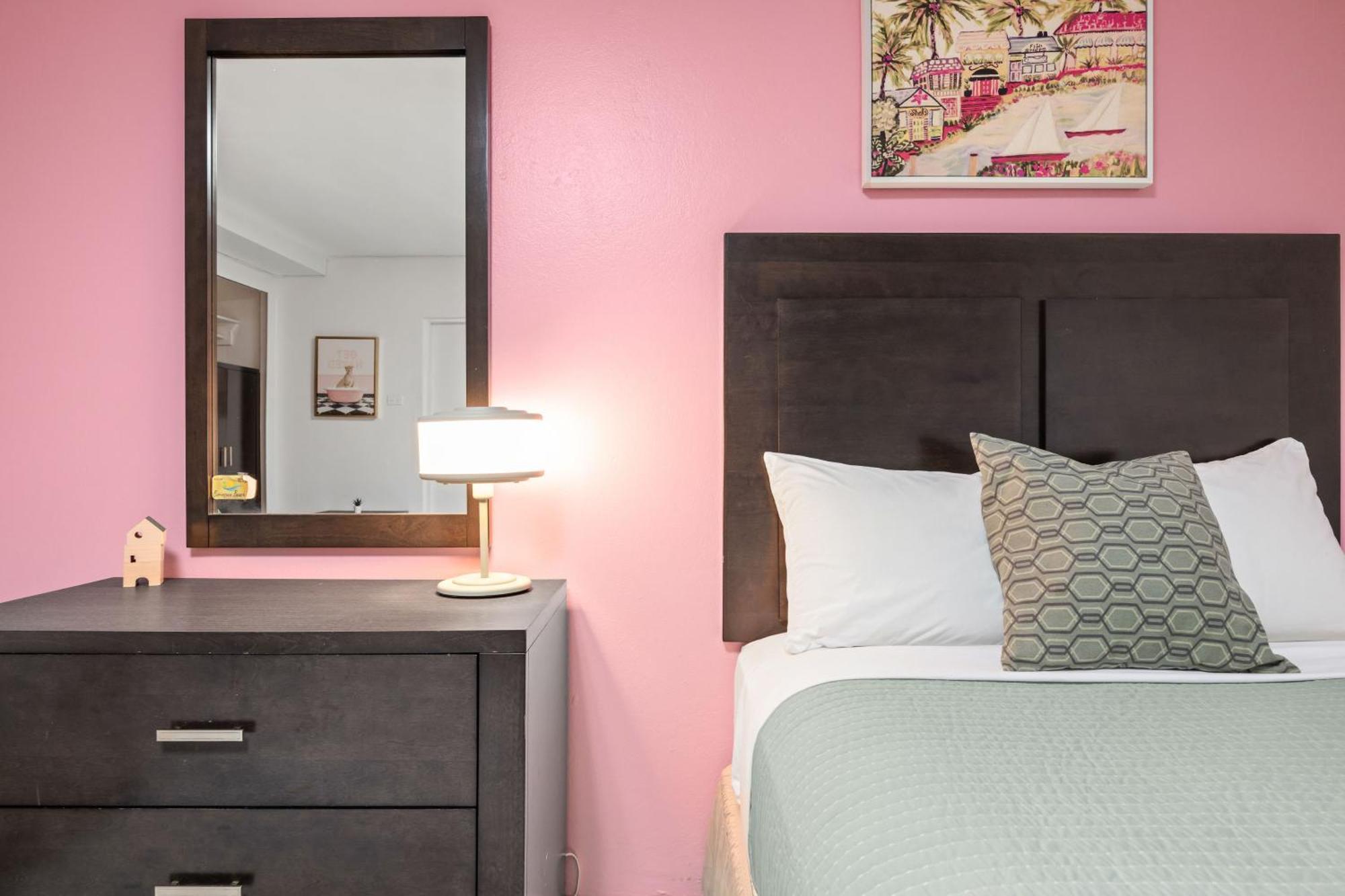 Borinquen Beach Inn Сан Хуан Екстериор снимка